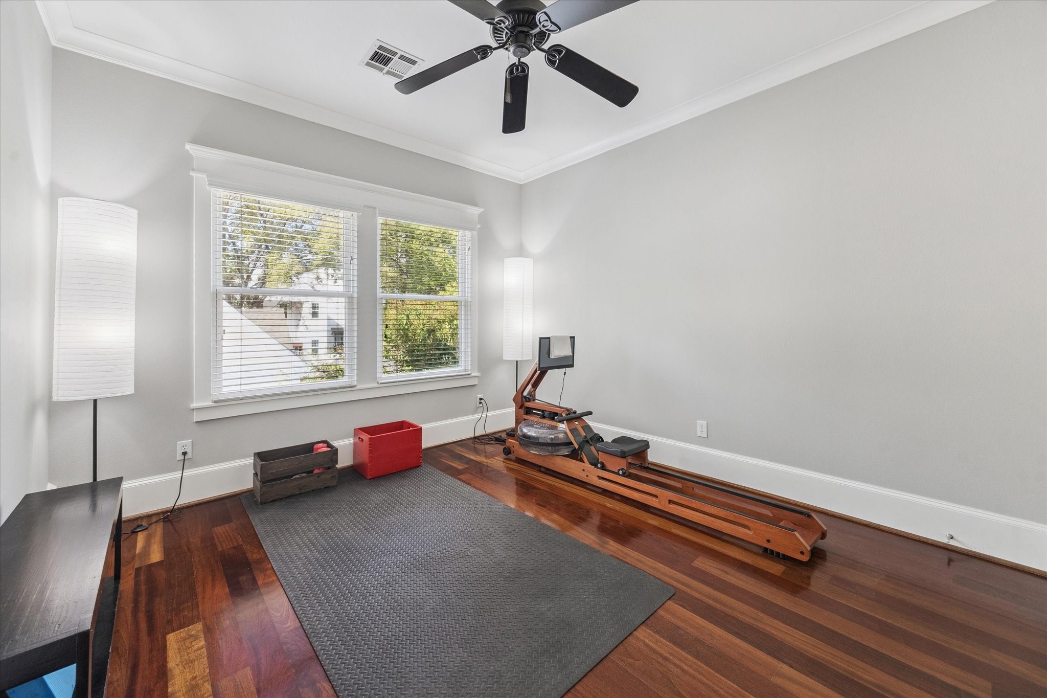  1315 W 22nd Street - 物件實景