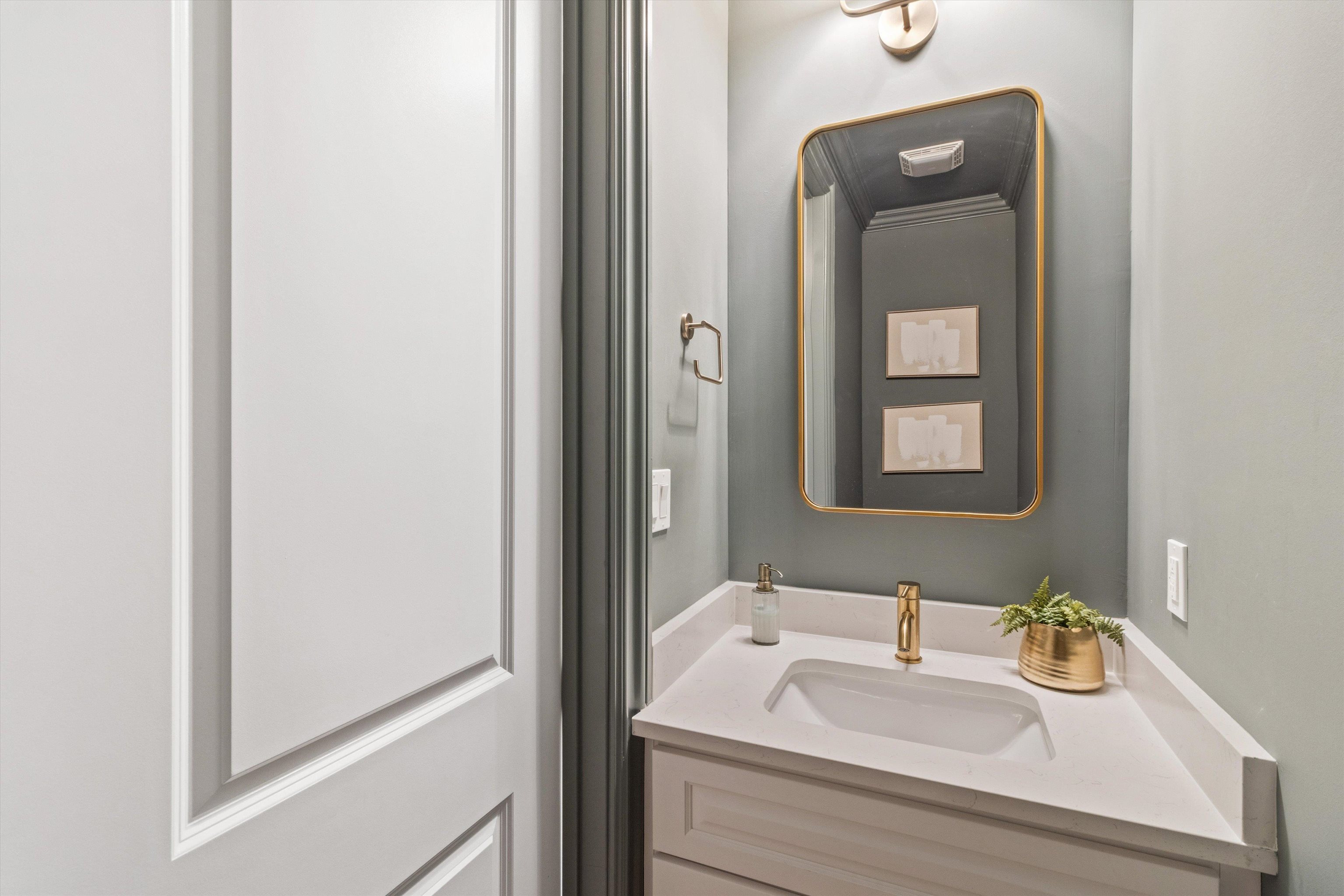 Jackson, Tennessee, 38301-5272, United States, 3 Bedrooms Bedrooms, ,3 BathroomsBathrooms,Residential,For Sale,2003469