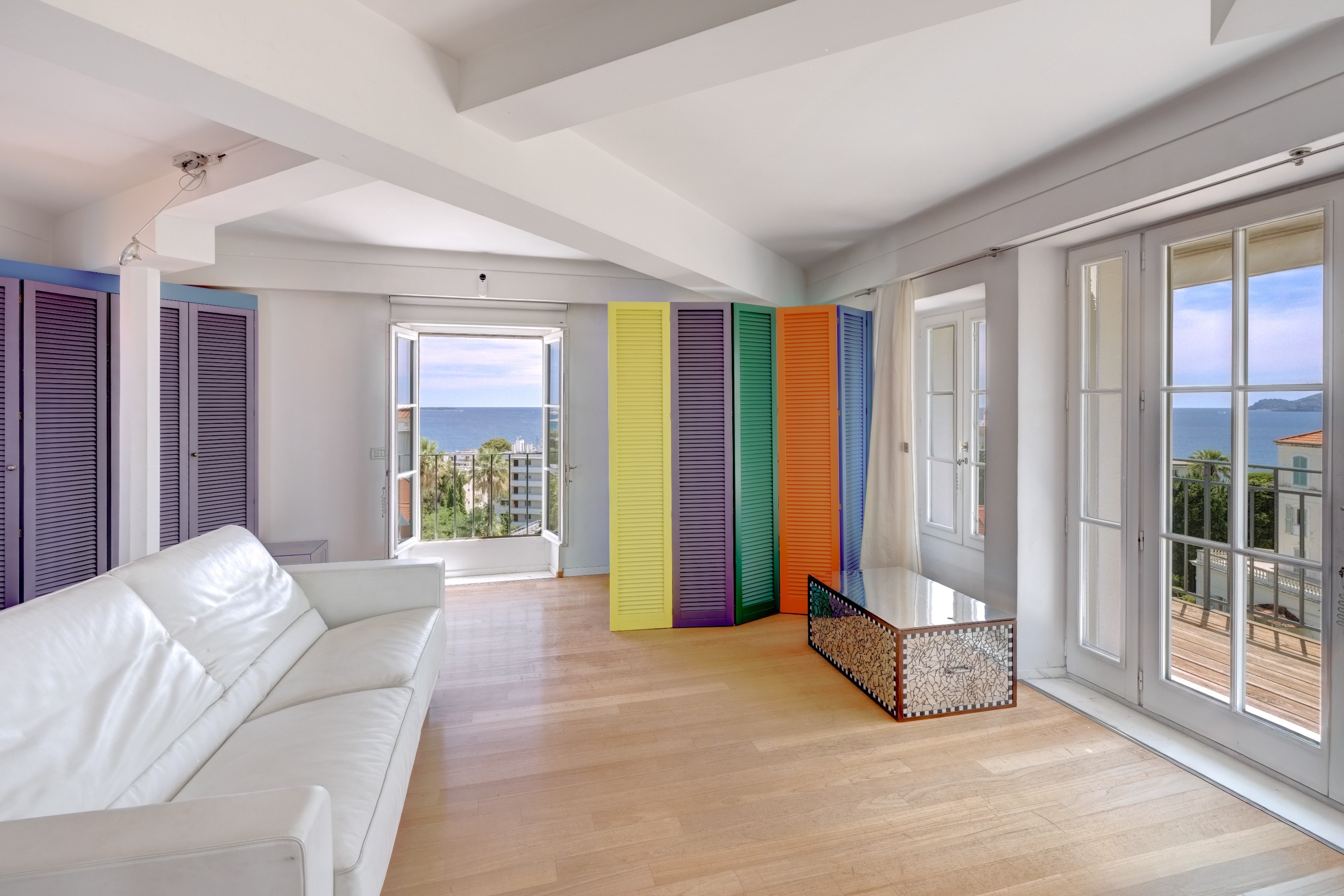  La Croix des Gardes: Penthouse with panoramic sea views and terraces in a histo… - 物件實景