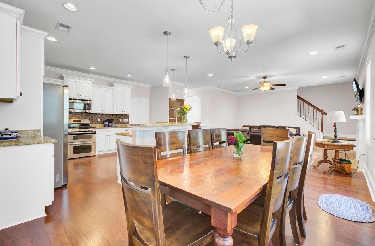 North Charleston, South Carolina, 29420, United States, 5 Bedrooms Bedrooms, ,4 BathroomsBathrooms,Residential,For Sale,1942207