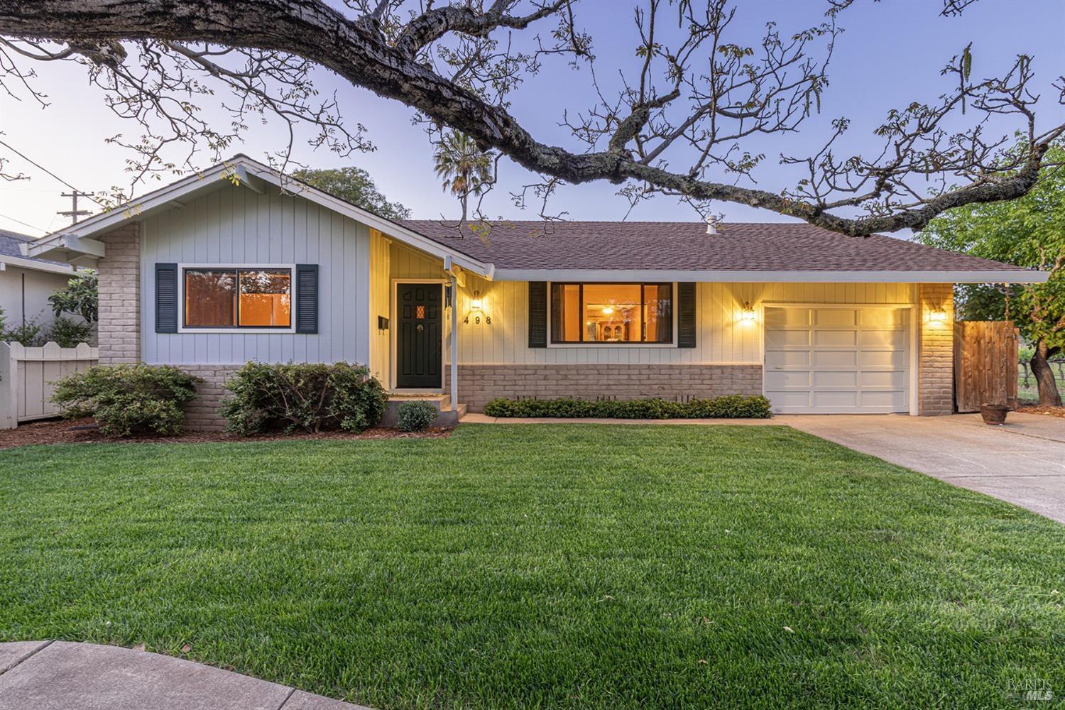 Sonoma, California, 95476, United States, 3 Bedrooms Bedrooms, ,2 BathroomsBathrooms,Residential,For Sale,1798326