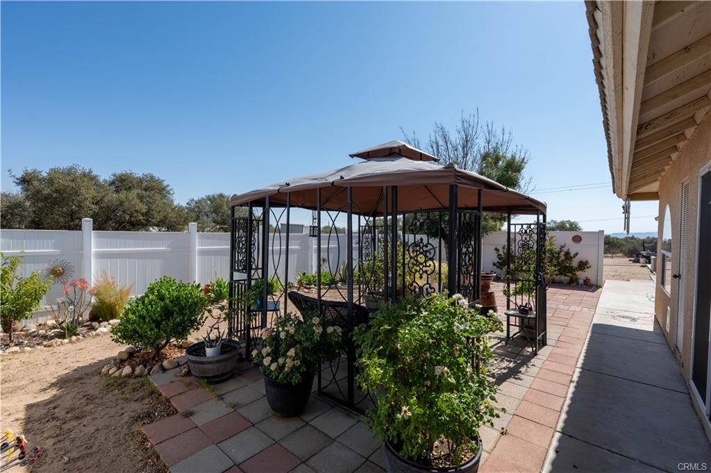 Phelan, California, 92371, United States, 5 Bedrooms Bedrooms, ,3 BathroomsBathrooms,Residential,For Sale,1924056