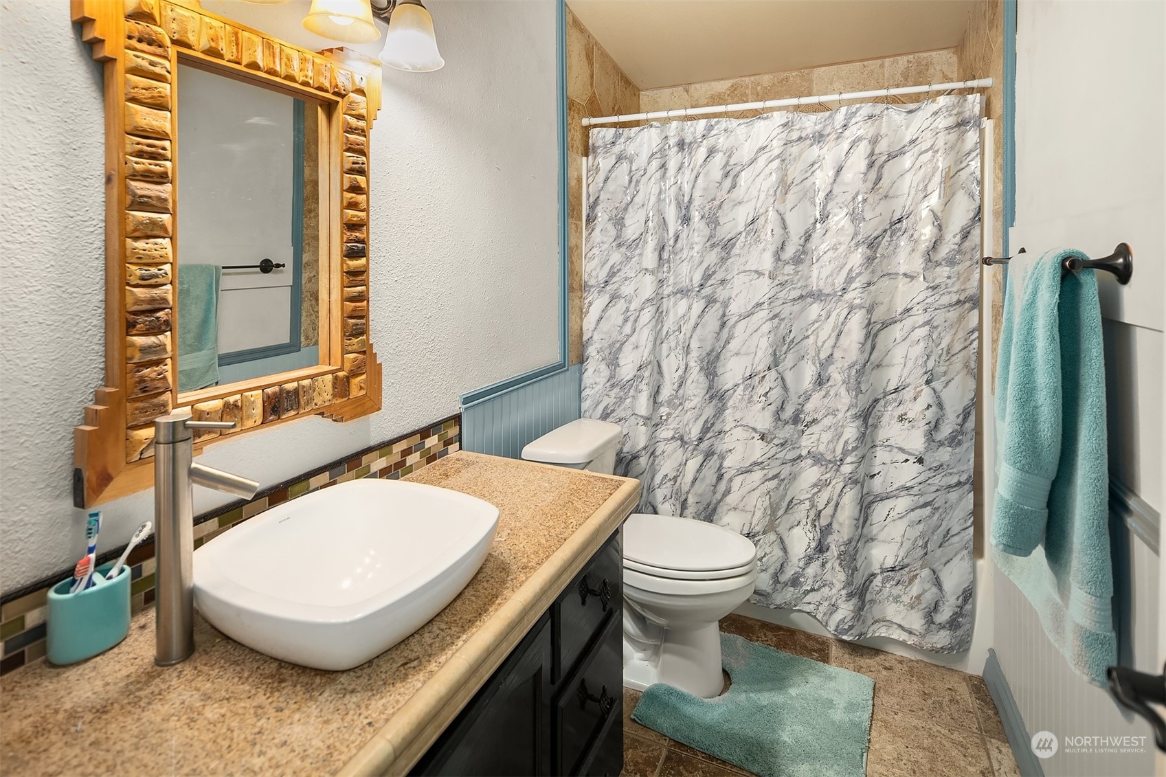 Easton, Washington, 98925, United States, 3 Bedrooms Bedrooms, ,3 BathroomsBathrooms,Residential,For Sale,1912346