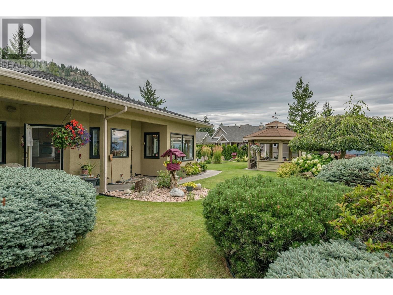 VERNON, British Columbia, V1H 1E8, CA, 3 Bedrooms Bedrooms, ,2 BathroomsBathrooms,Residential,For Sale,1948315