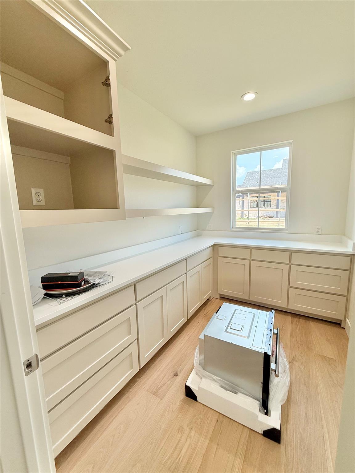 Pottsboro, Texas, 75076, United States, 4 Bedrooms Bedrooms, ,2 BathroomsBathrooms,Residential,For Sale,1916298