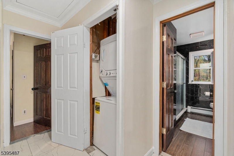 Wayne Twp., New Jersey, 07470, United States, 5 Bedrooms Bedrooms, ,2 BathroomsBathrooms,Residential,For Sale,1988198