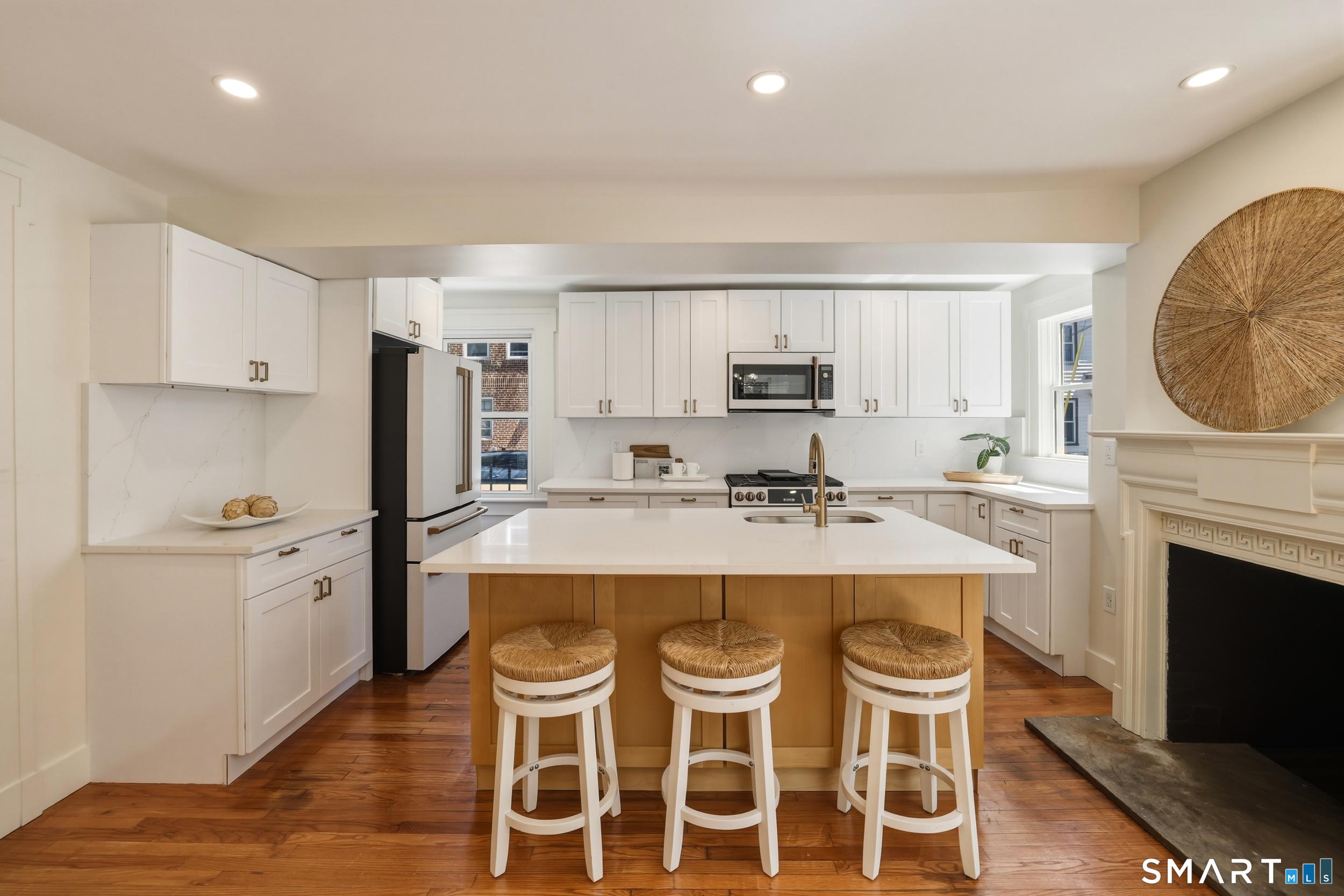 322, Connecticut, 06511, United States, 4 Bedrooms Bedrooms, ,3 BathroomsBathrooms,Residential,For Sale,2040679