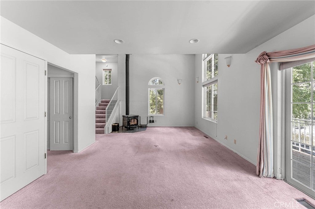 Forest Falls, California, 92339, United States, 2 Bedrooms Bedrooms, ,3 BathroomsBathrooms,Residential,For Sale,1928200