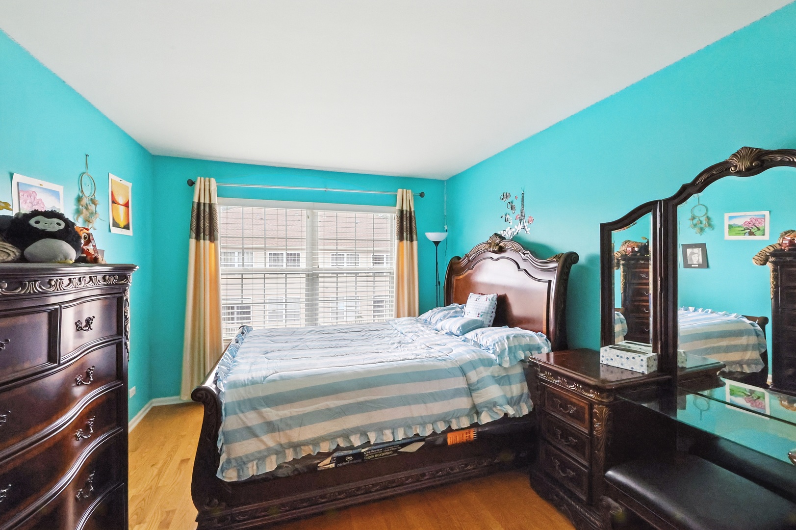Vernon Hills, Illinois, 60061, United States, 4 Bedrooms Bedrooms, ,4 BathroomsBathrooms,Residential,For Sale,1924682