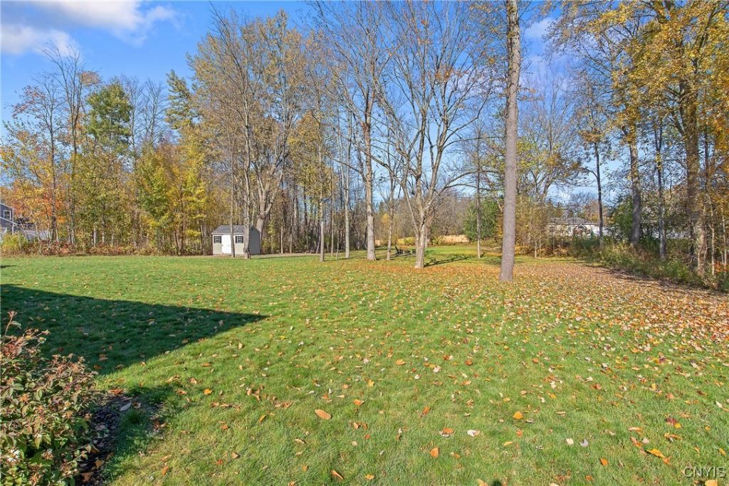 Liverpool, New York, 13090, United States, 3 Bedrooms Bedrooms, ,2 BathroomsBathrooms,Residential,For Sale,1972941