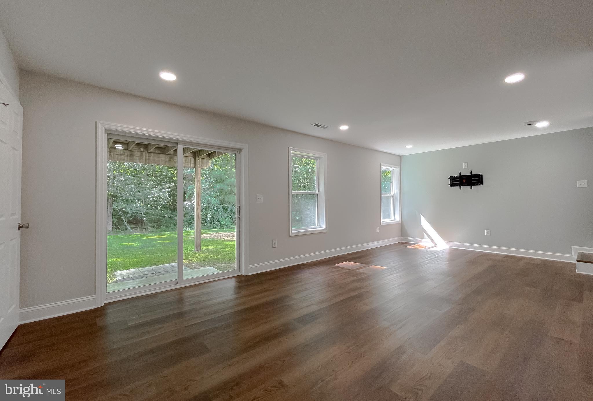 Saint Inigoes, Maryland, 20684, United States, 4 Bedrooms Bedrooms, ,4 BathroomsBathrooms,Residential,For Sale,1935766