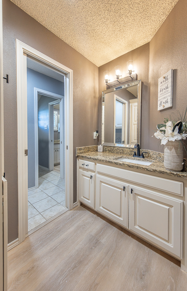 Lubbock, Texas, 79423, United States, 4 Bedrooms Bedrooms, ,4 BathroomsBathrooms,Residential,For Sale,1906085