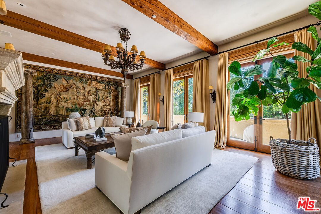 Pacific Palisades, California, 90272, United States, 8 Bedrooms Bedrooms, ,12 BathroomsBathrooms,Residential,For Sale,1949895