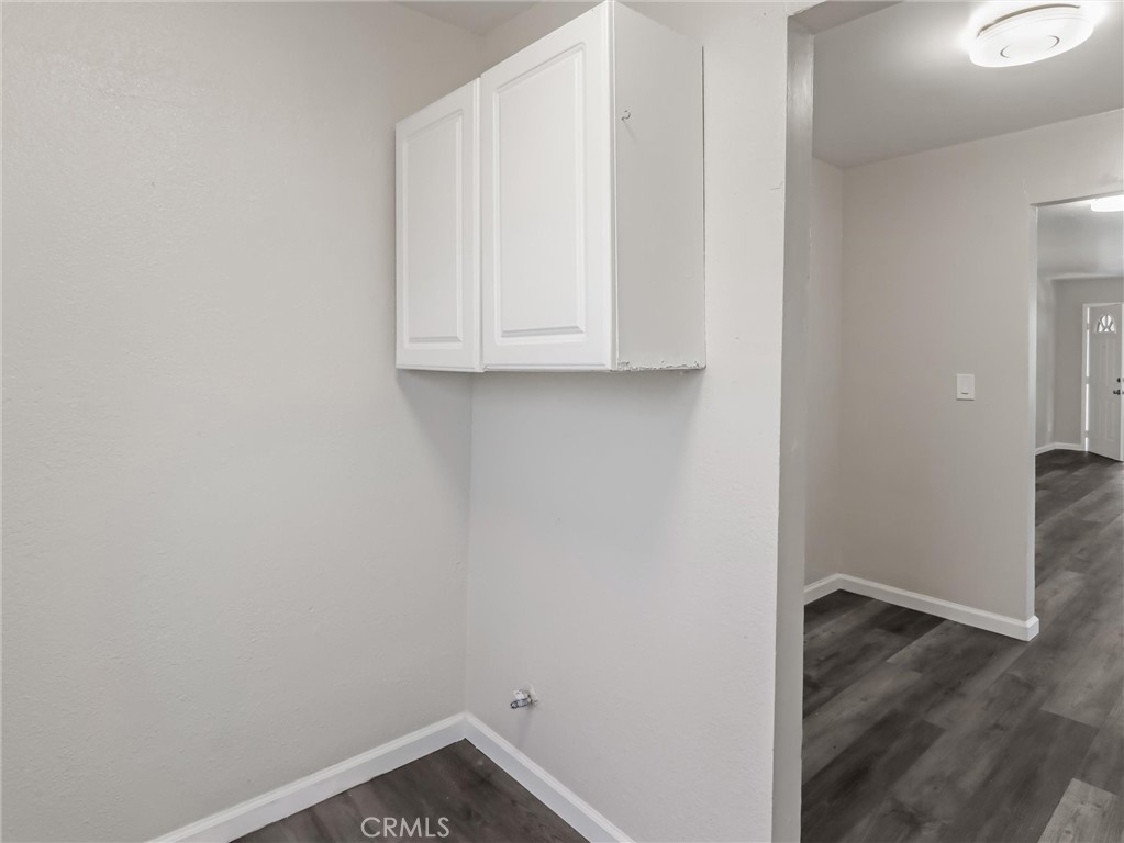 Los Angeles, California, 90003, United States, 5 Bedrooms Bedrooms, ,3 BathroomsBathrooms,Residential,For Sale,1935114