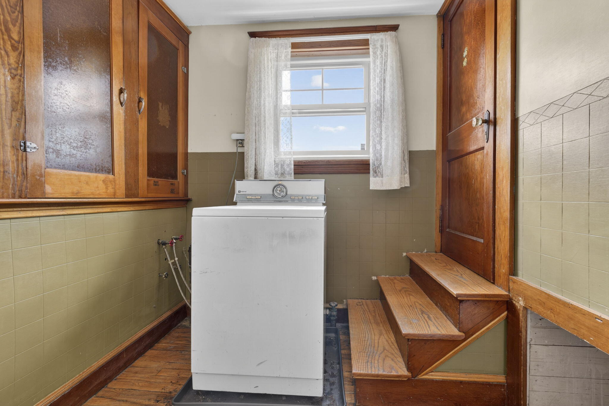 Kennebunk, Maine, 04043, United States, 3 Bedrooms Bedrooms, ,2 BathroomsBathrooms,Residential,For Sale,2048966