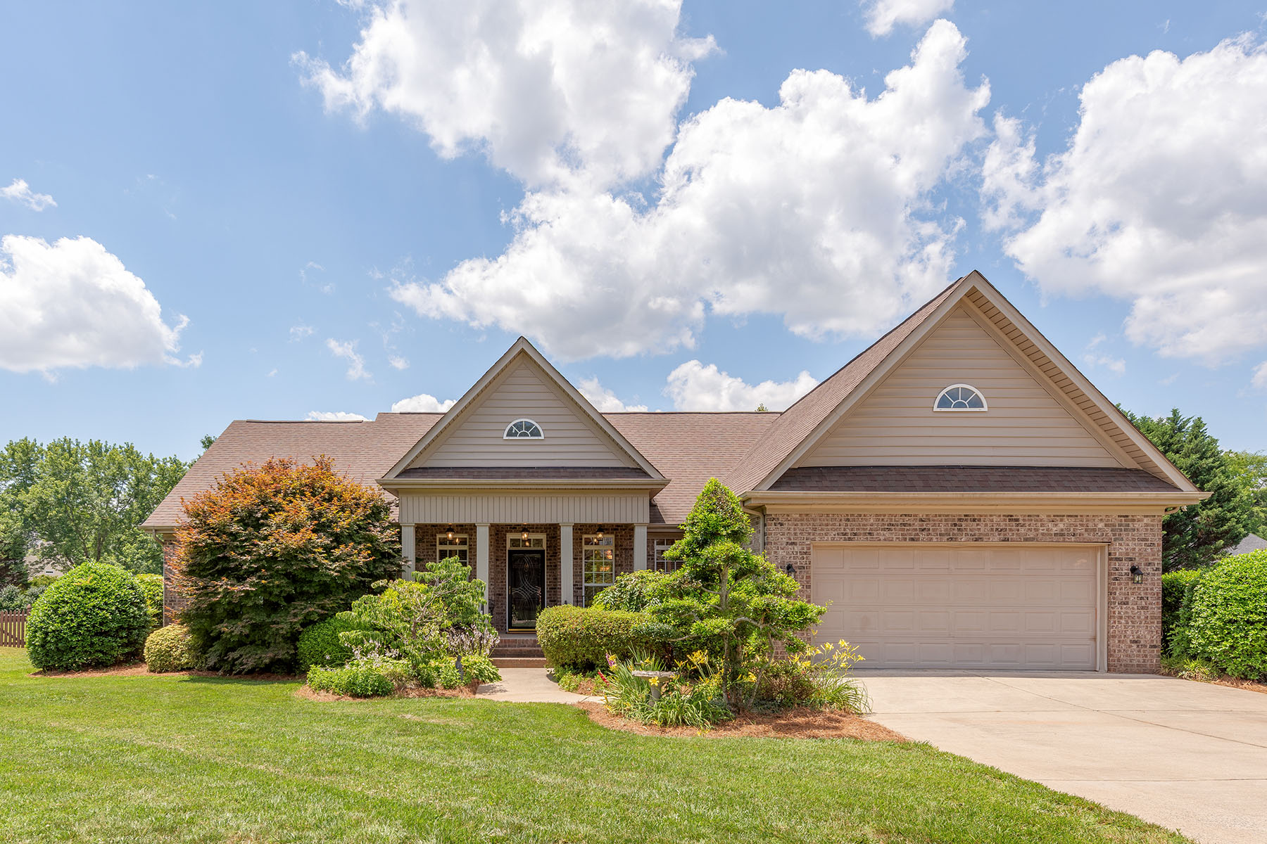 7032 Kidwelly Lane