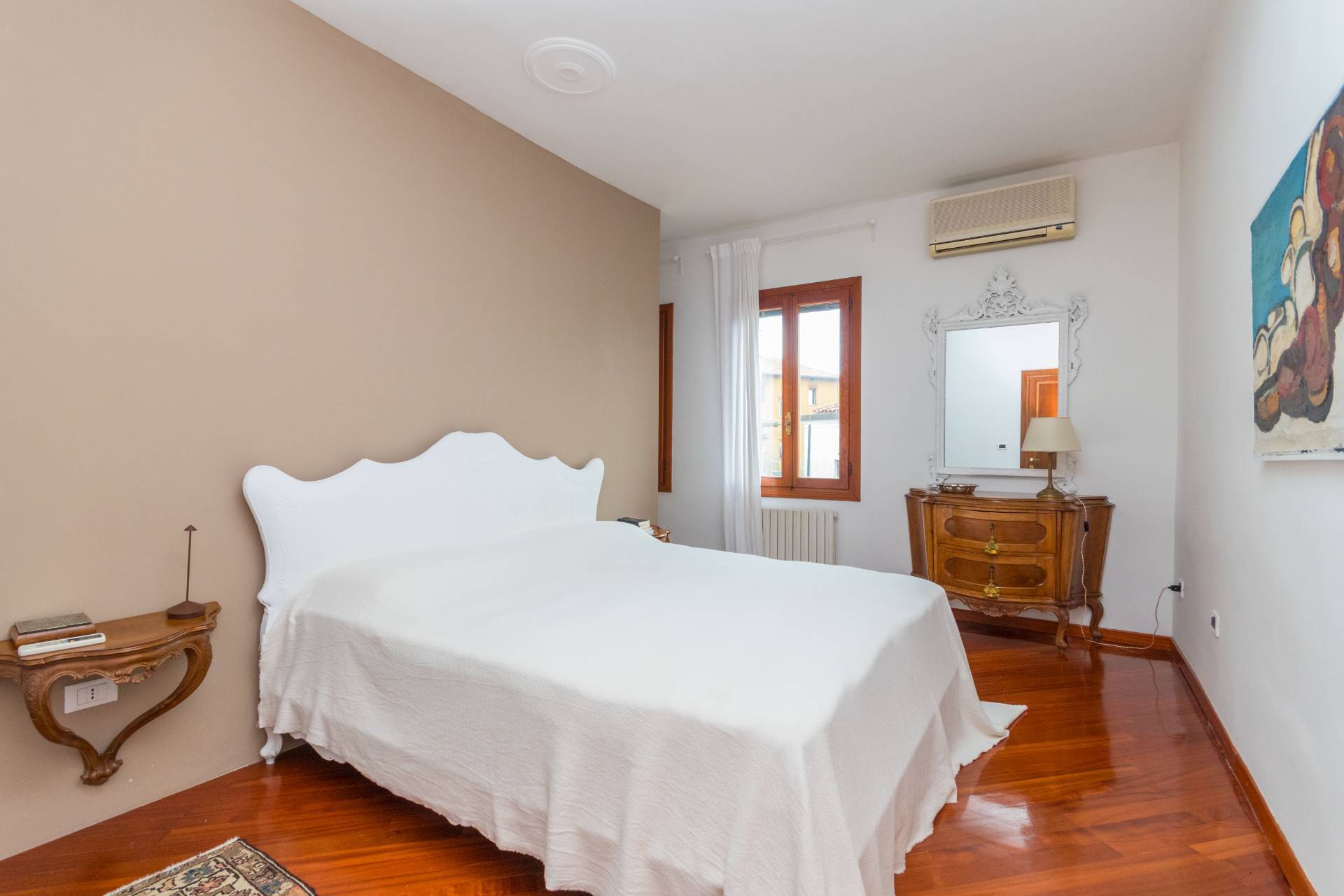 Venezia, Venezia, 30100, IT, 4 Bedrooms Bedrooms, ,2 BathroomsBathrooms,Residential,For Sale,1786336