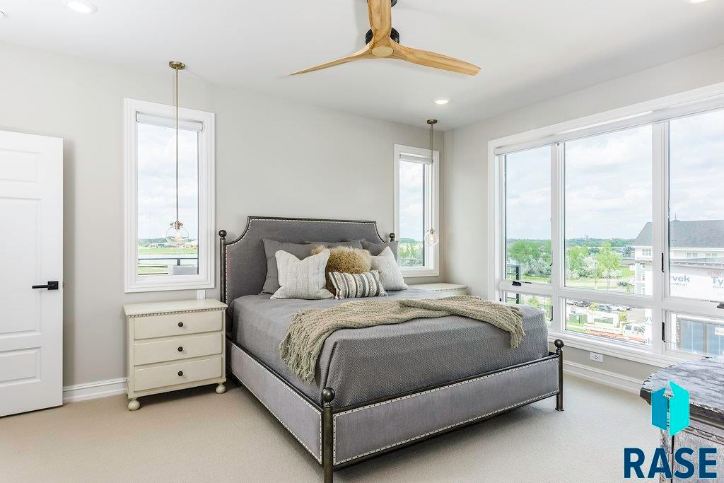 Sioux Falls, South Dakota, 57106, United States, ,Residential,For Sale,1986514