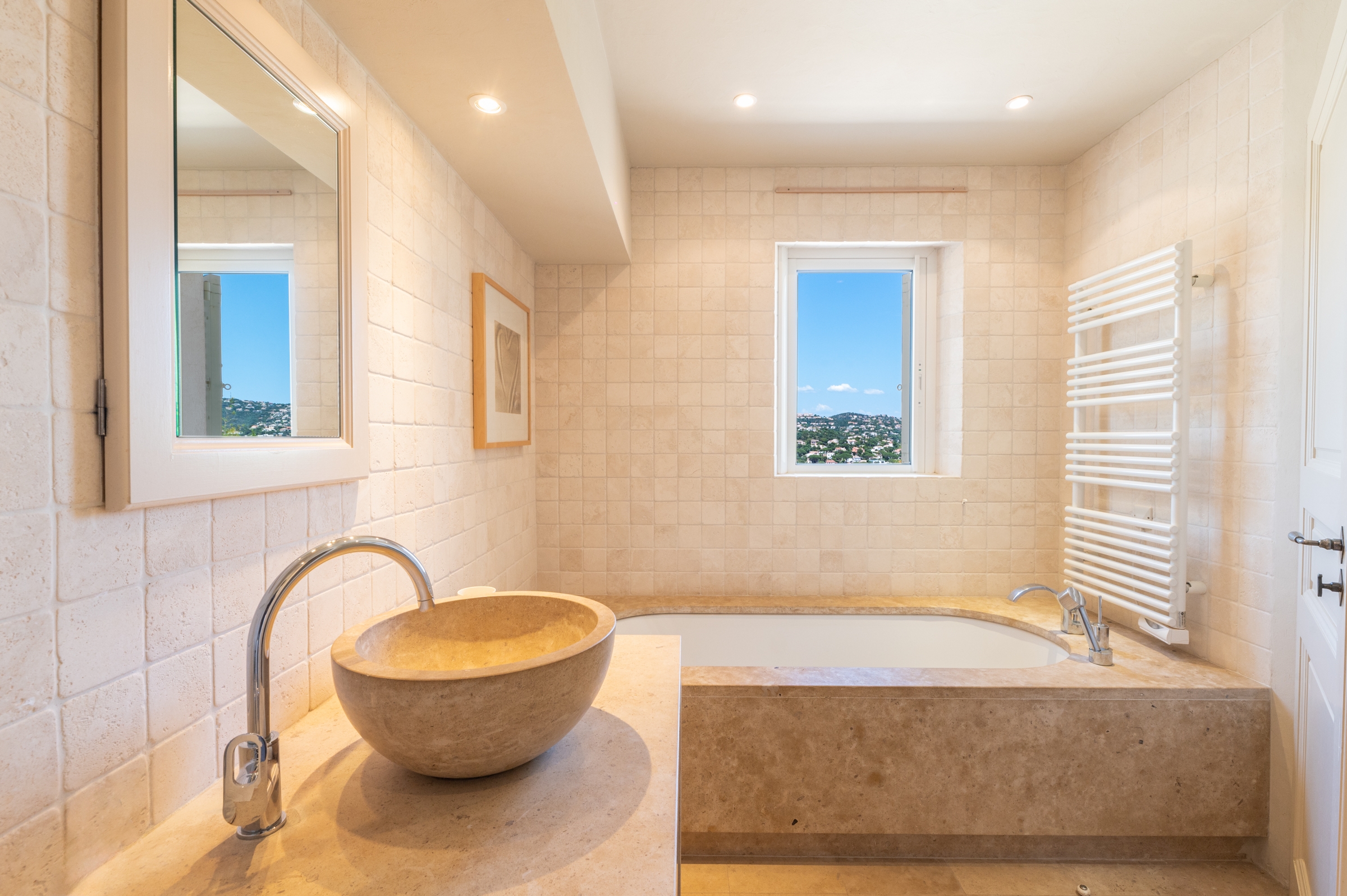  Co-exclusive listing - Provencal villa in a dominant position with sea and hill… - 物件實景