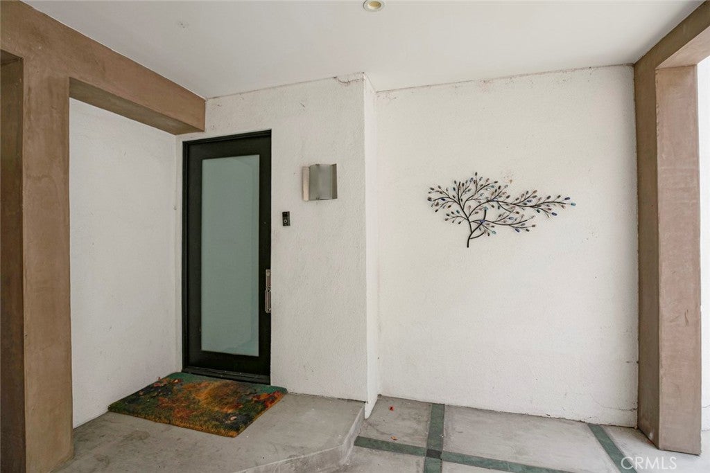 Woodland Hills, California, 91364, United States, 3 Bedrooms Bedrooms, ,3 BathroomsBathrooms,Residential,For Sale,1942330