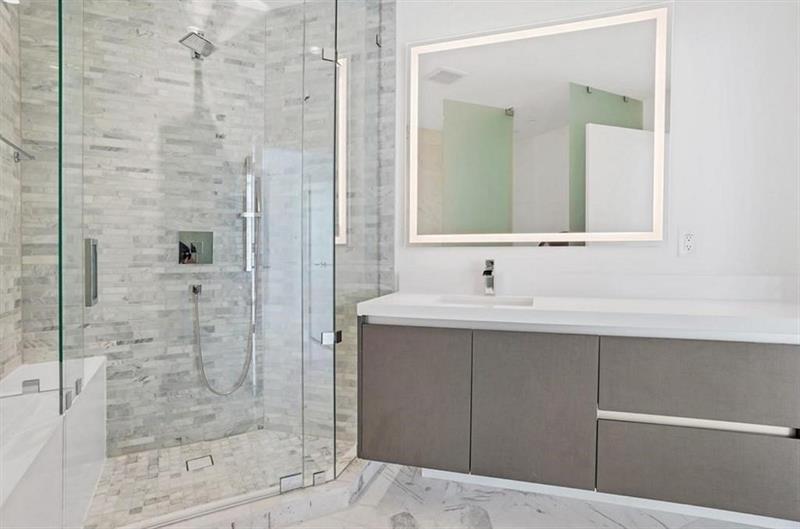Miami, Florida, 33132, United States, 2 Bedrooms Bedrooms, ,3 BathroomsBathrooms,Residential,For Sale,1691851