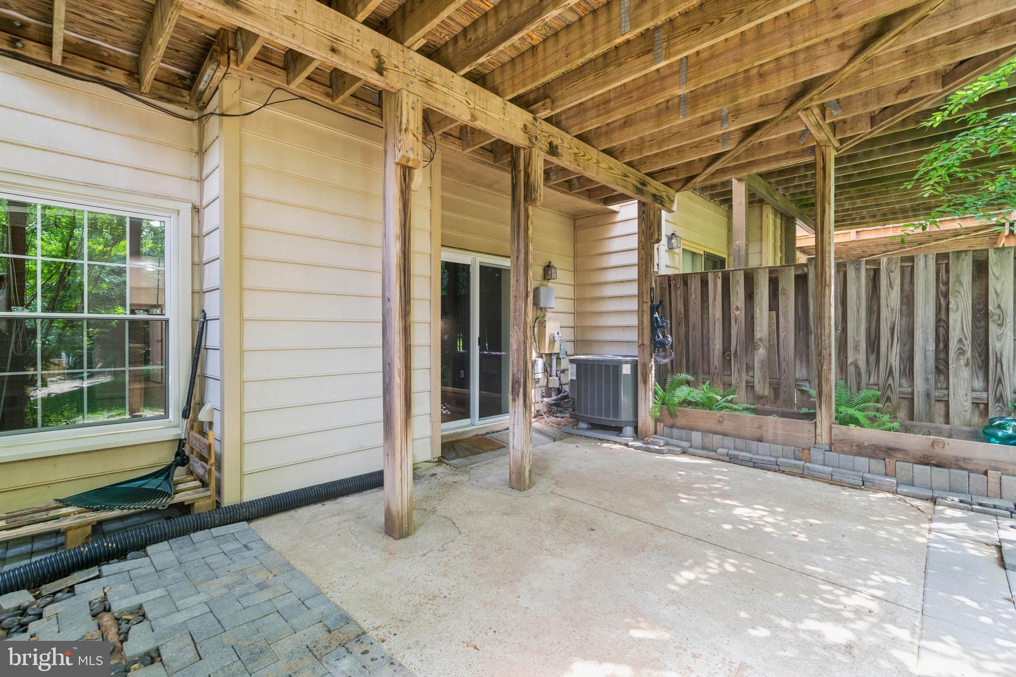 North Potomac, Maryland, 20878, United States, 3 Bedrooms Bedrooms, ,4 BathroomsBathrooms,Residential,For Sale,1923950
