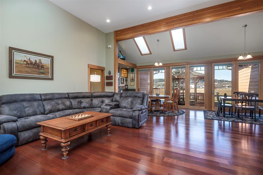 Polson, Montana, 59860, United States, 4 Bedrooms Bedrooms, ,4 BathroomsBathrooms,Residential,For Sale,1930633