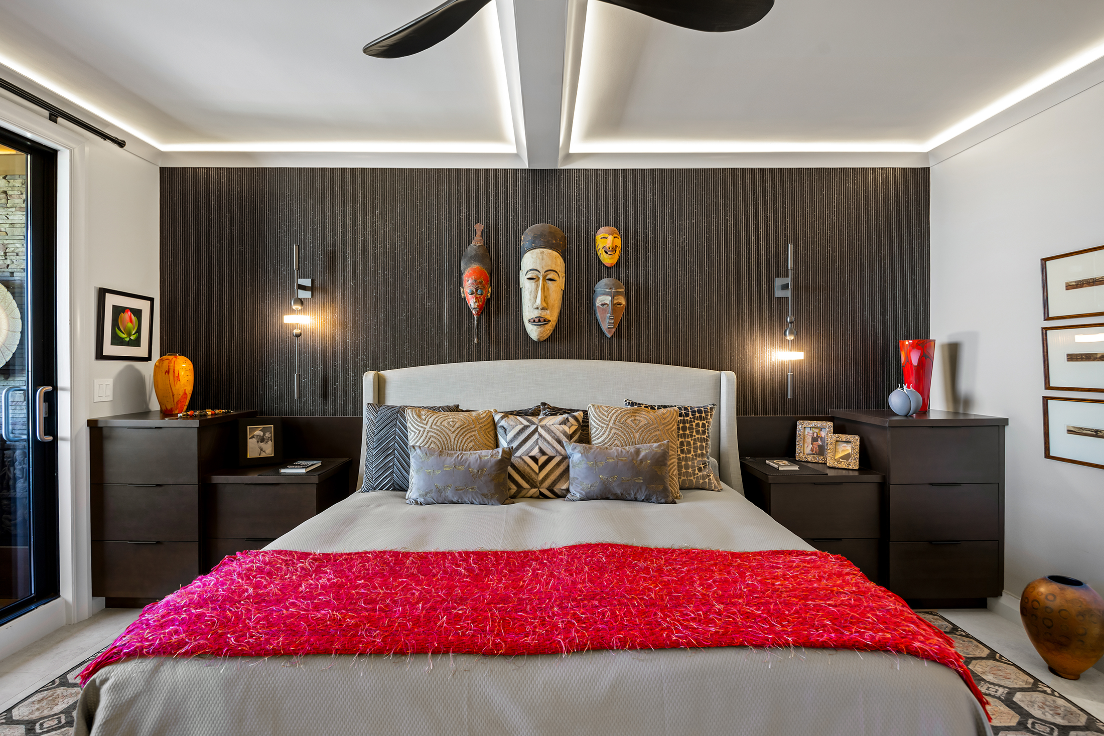 Sophisticated, Highly Customized Home in the Sky - 物件實景