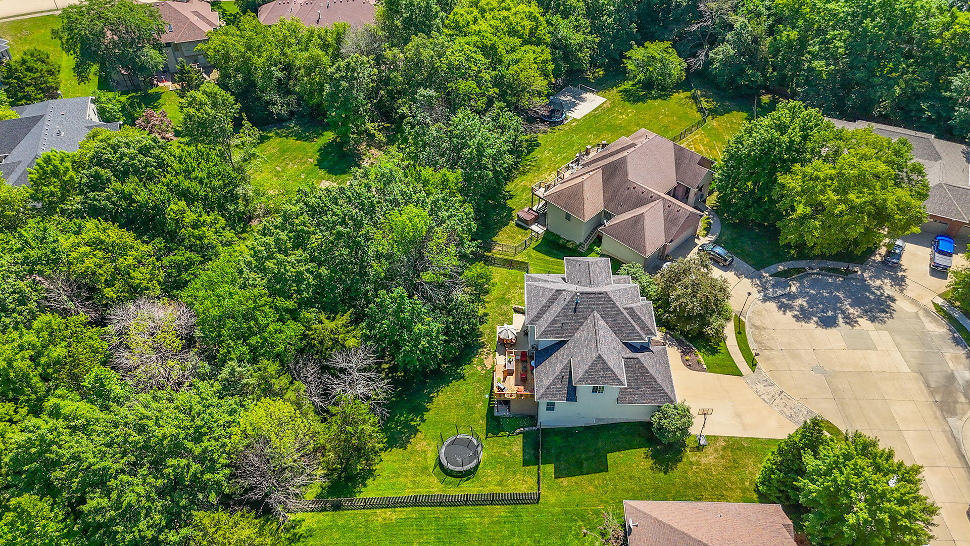 COLUMBIA, Missouri, 65203, United States, 5 Bedrooms Bedrooms, ,4 BathroomsBathrooms,Residential,For Sale,1983136