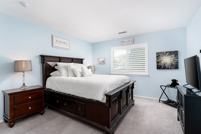 Middle Island, New York, 11953, United States, 3 Bedrooms Bedrooms, ,3 BathroomsBathrooms,Residential,For Sale,1918014