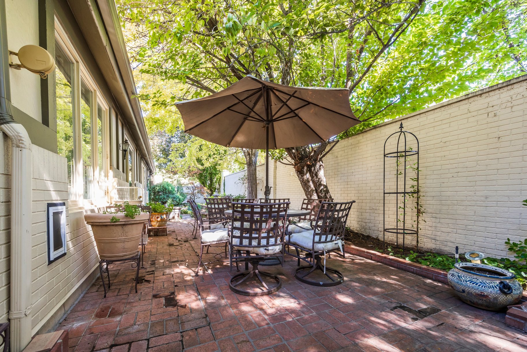  Charming Garden Retreat in Edgemount Estates - 物件實景
