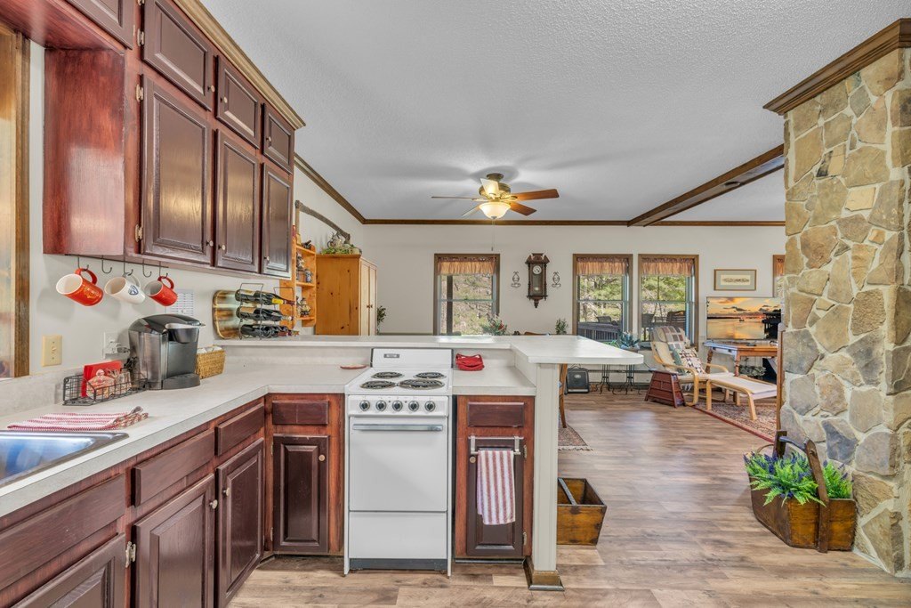 Hayesville, North Carolina, 28904, United States, 3 Bedrooms Bedrooms, ,3 BathroomsBathrooms,Residential,For Sale,1834730