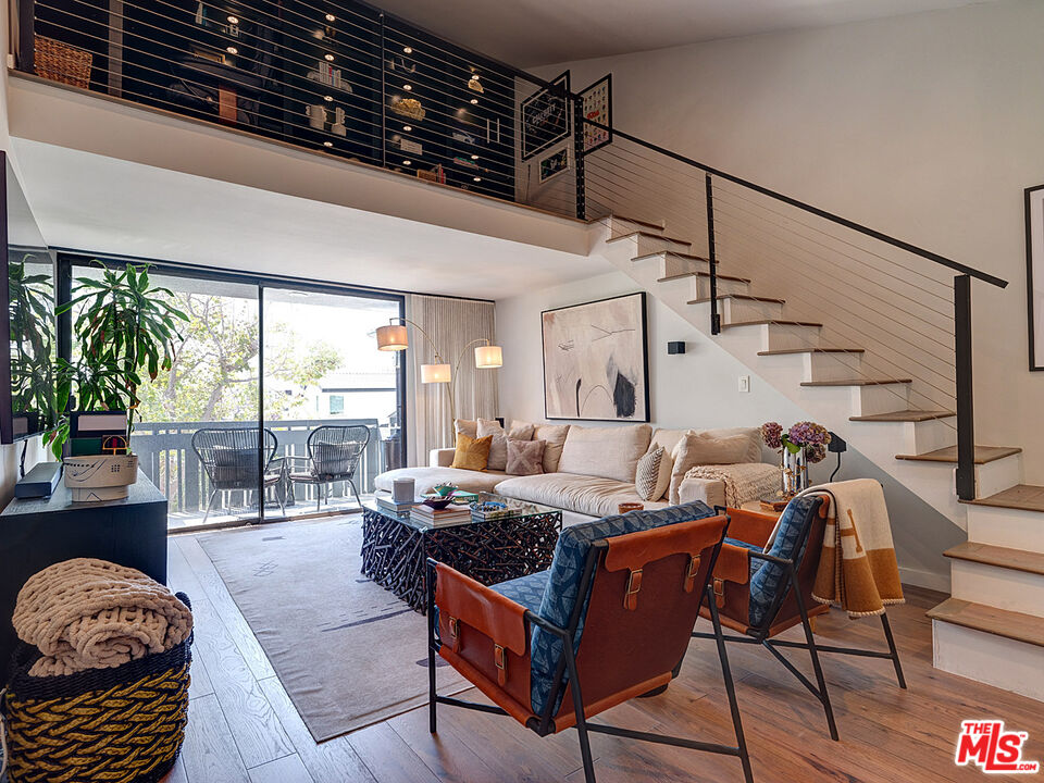 Los Angeles, California, 90025, United States, 3 Bedrooms Bedrooms, ,3 BathroomsBathrooms,Residential,For Sale,1947986