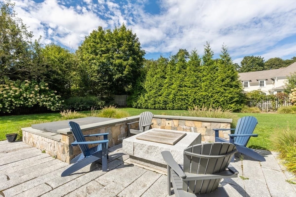 Hingham, Massachusetts, 02043, United States, 6 Bedrooms Bedrooms, ,5 BathroomsBathrooms,Residential,For Sale,1969393