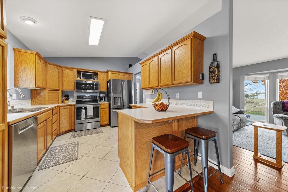 Newman Lake, Washington, 99025, United States, 4 Bedrooms Bedrooms, ,2 BathroomsBathrooms,Residential,For Sale,1987329