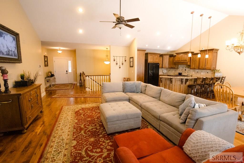 REXBURG, Idaho, 83440, United States, 4 Bedrooms Bedrooms, ,3 BathroomsBathrooms,Residential,For Sale,1944938
