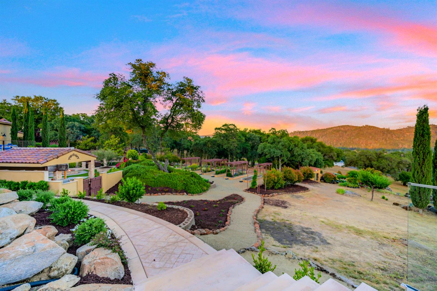 Loomis, California, 95650, United States, 6 Bedrooms Bedrooms, ,6 BathroomsBathrooms,Residential,For Sale,1908935