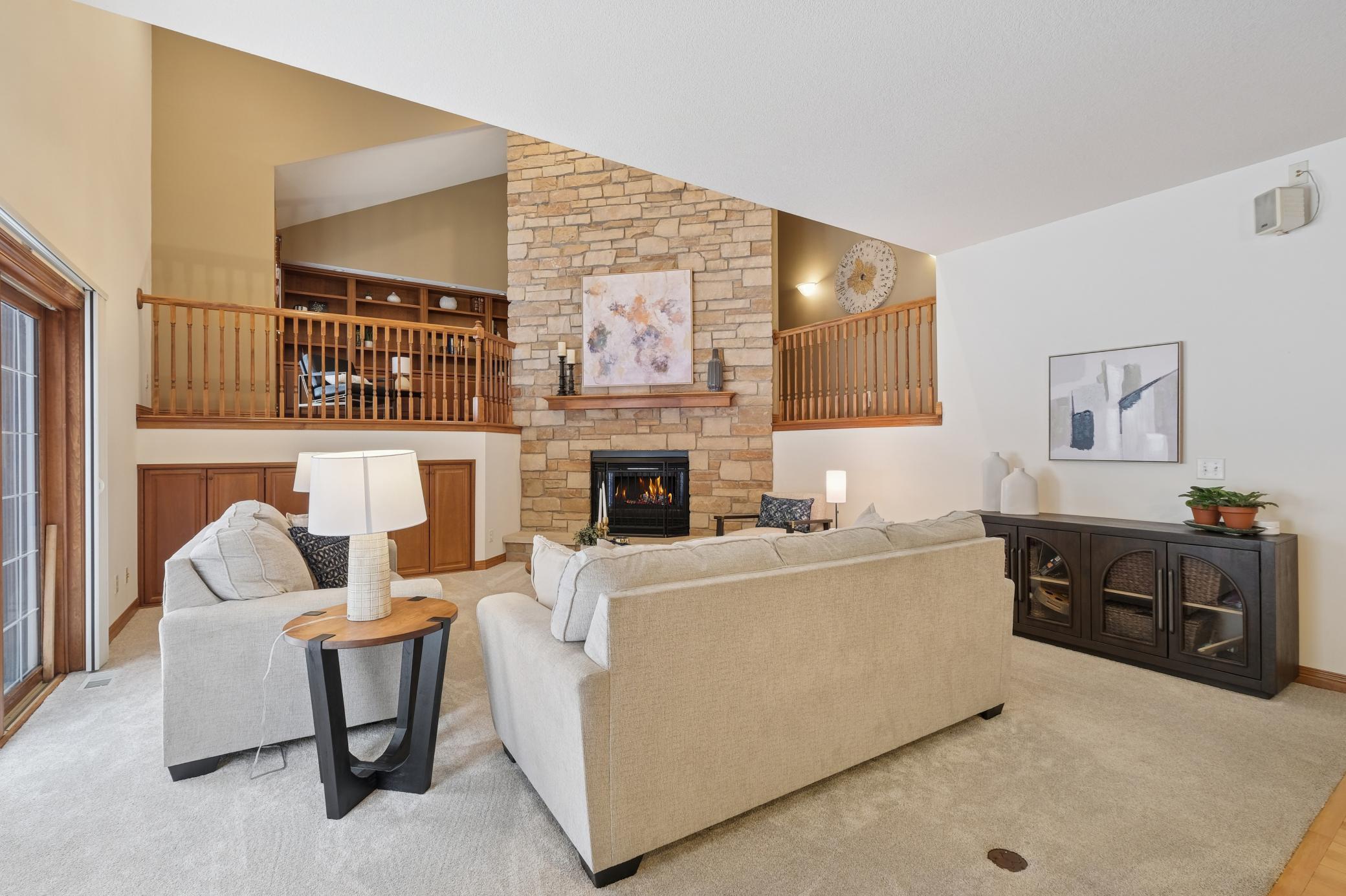 Woodbury, Minnesota, 55129, United States, 5 Bedrooms Bedrooms, ,5 BathroomsBathrooms,Residential,For Sale,1989522