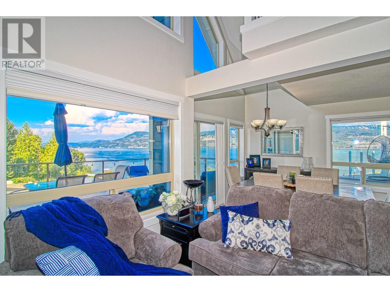 KELOWNA, British Columbia, V1Z 3R8, CA, 3 Bedrooms Bedrooms, ,2 BathroomsBathrooms,Residential,For Sale,1951529