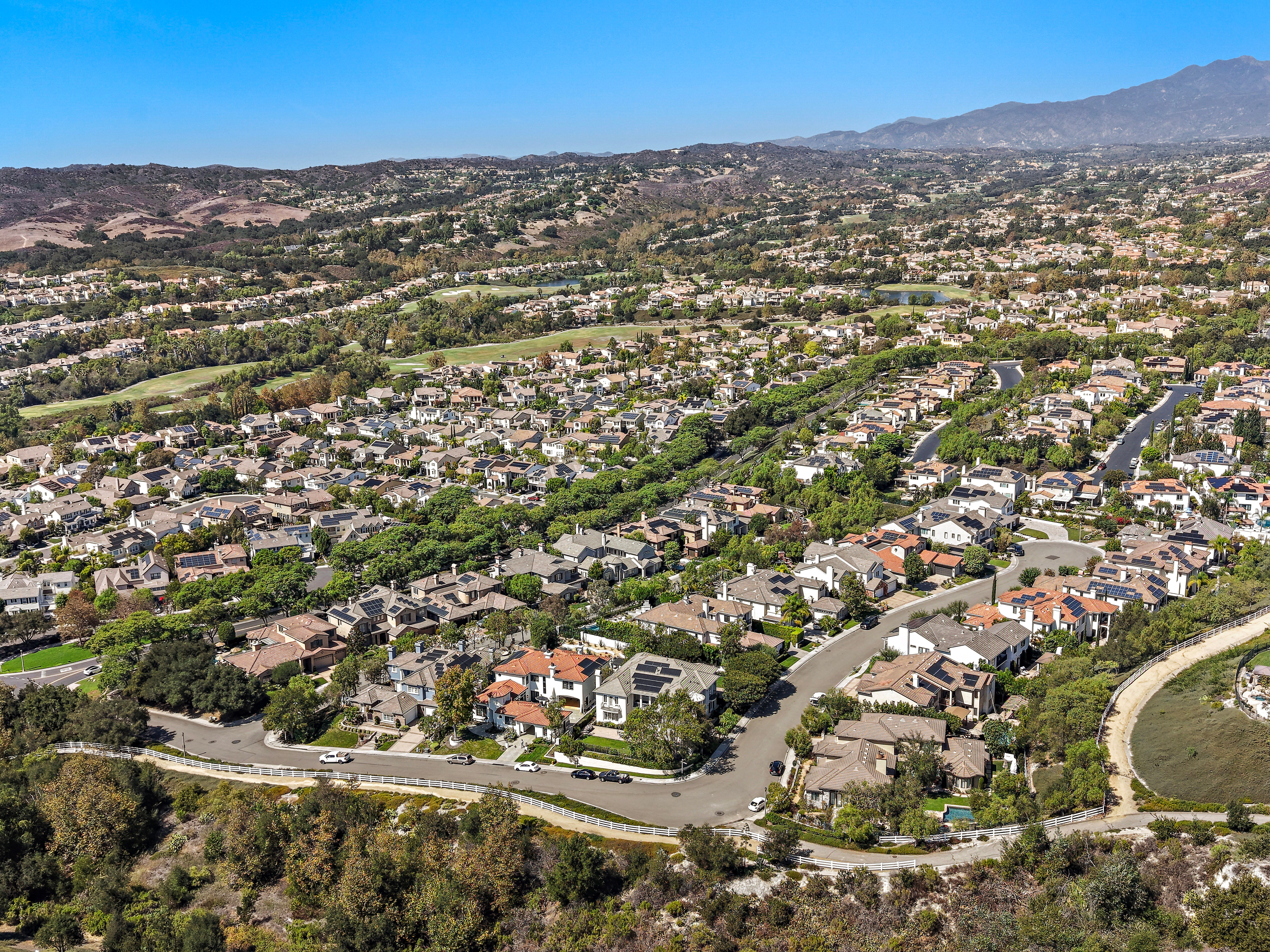  19 Rosana Way, Coto de Caza, CA 92679 - 物件實景