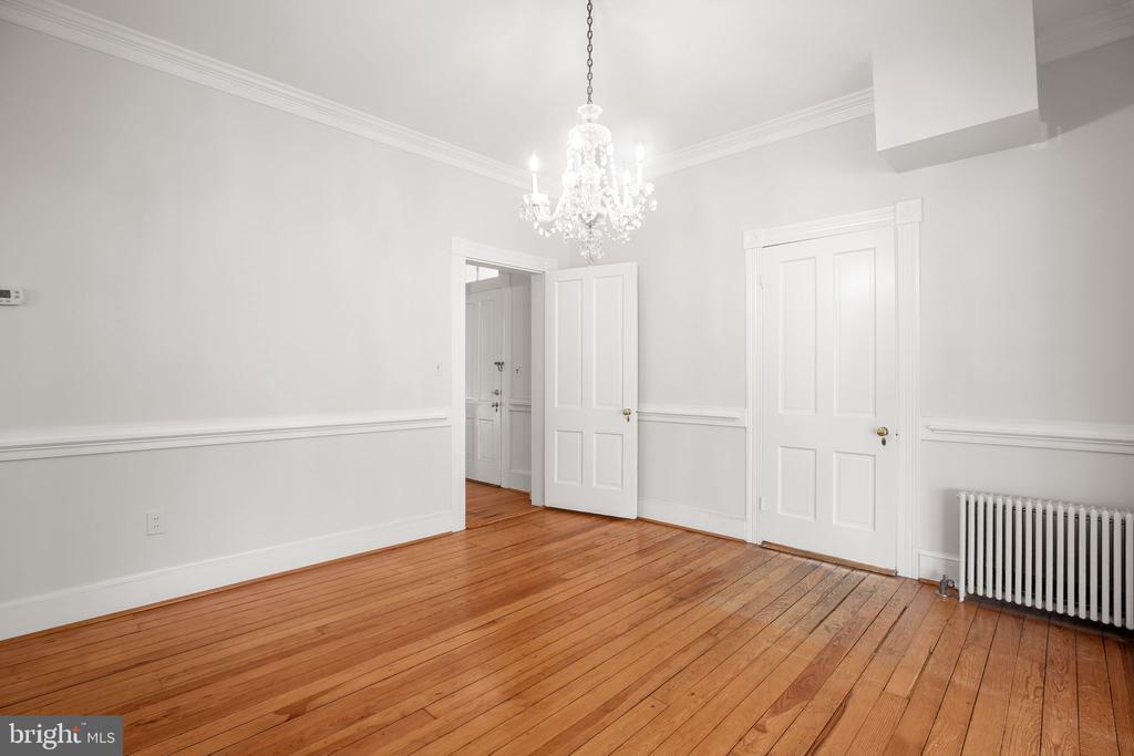 Fredericksburg, Virginia, 22401, United States, 4 Bedrooms Bedrooms, ,2 BathroomsBathrooms,Residential,For Sale,2001681