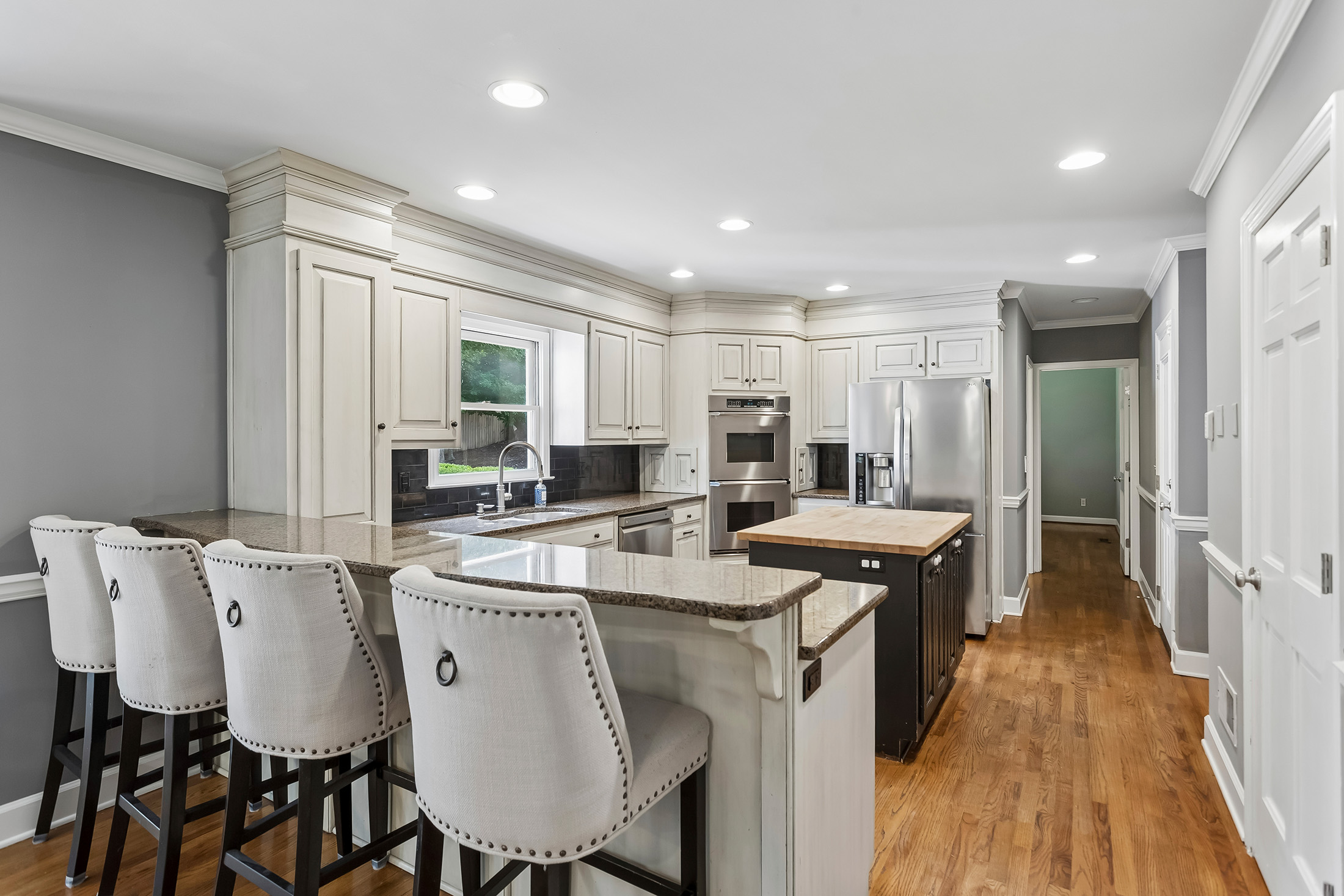  Beautifully Updated Four Bedroom Home in an Active Swim/Tennis Community - 物件實景