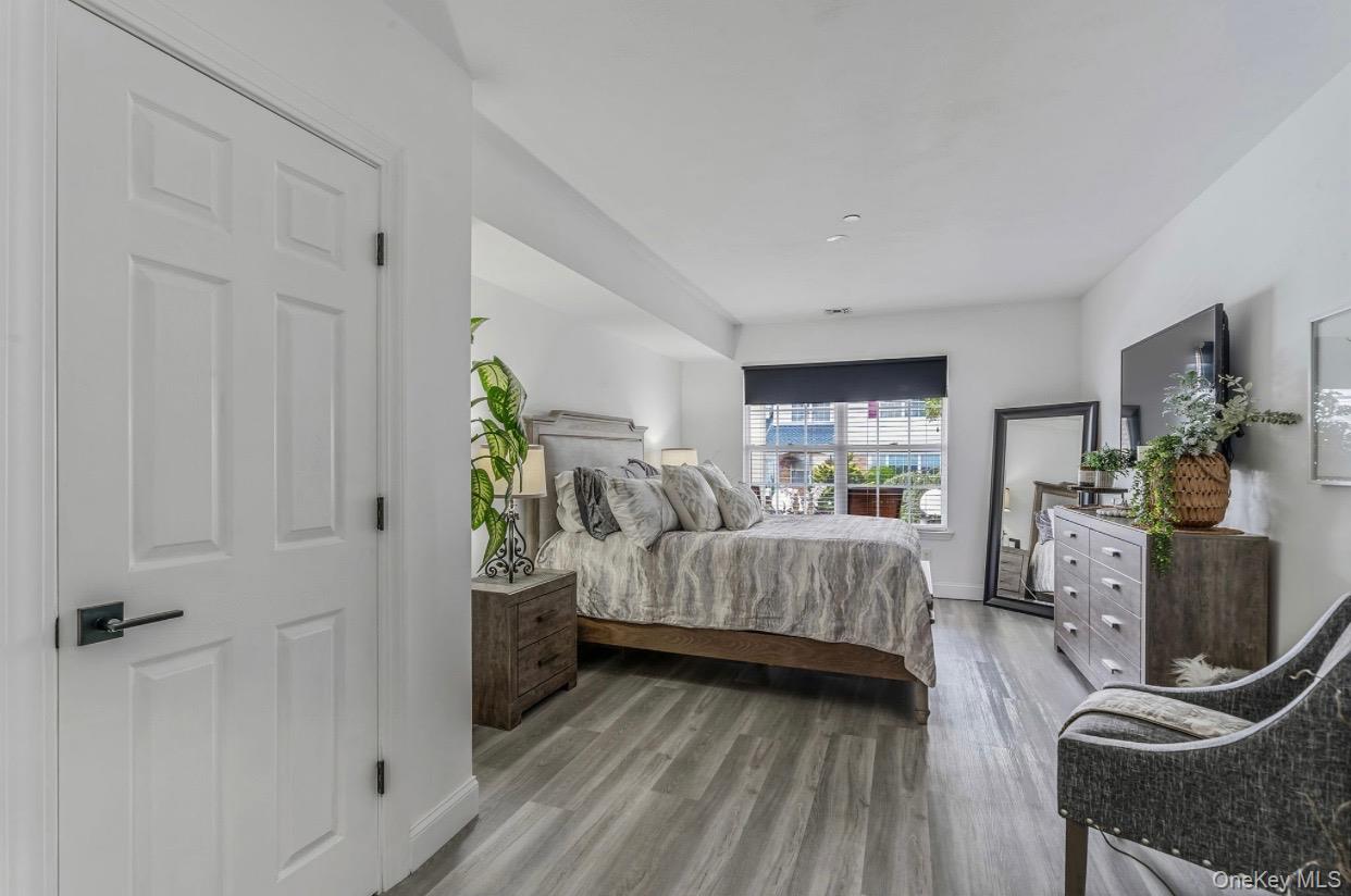 Middle Island, New York, 11953, United States, 2 Bedrooms Bedrooms, ,2 BathroomsBathrooms,Residential,For Sale,1986490