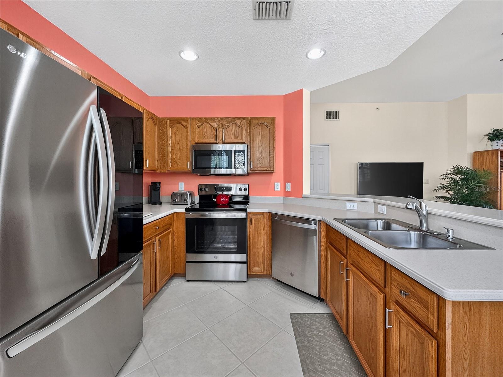 KISSIMMEE, Florida, 34747, United States, 2 Bedrooms Bedrooms, ,2 BathroomsBathrooms,Residential,For Sale,1999215