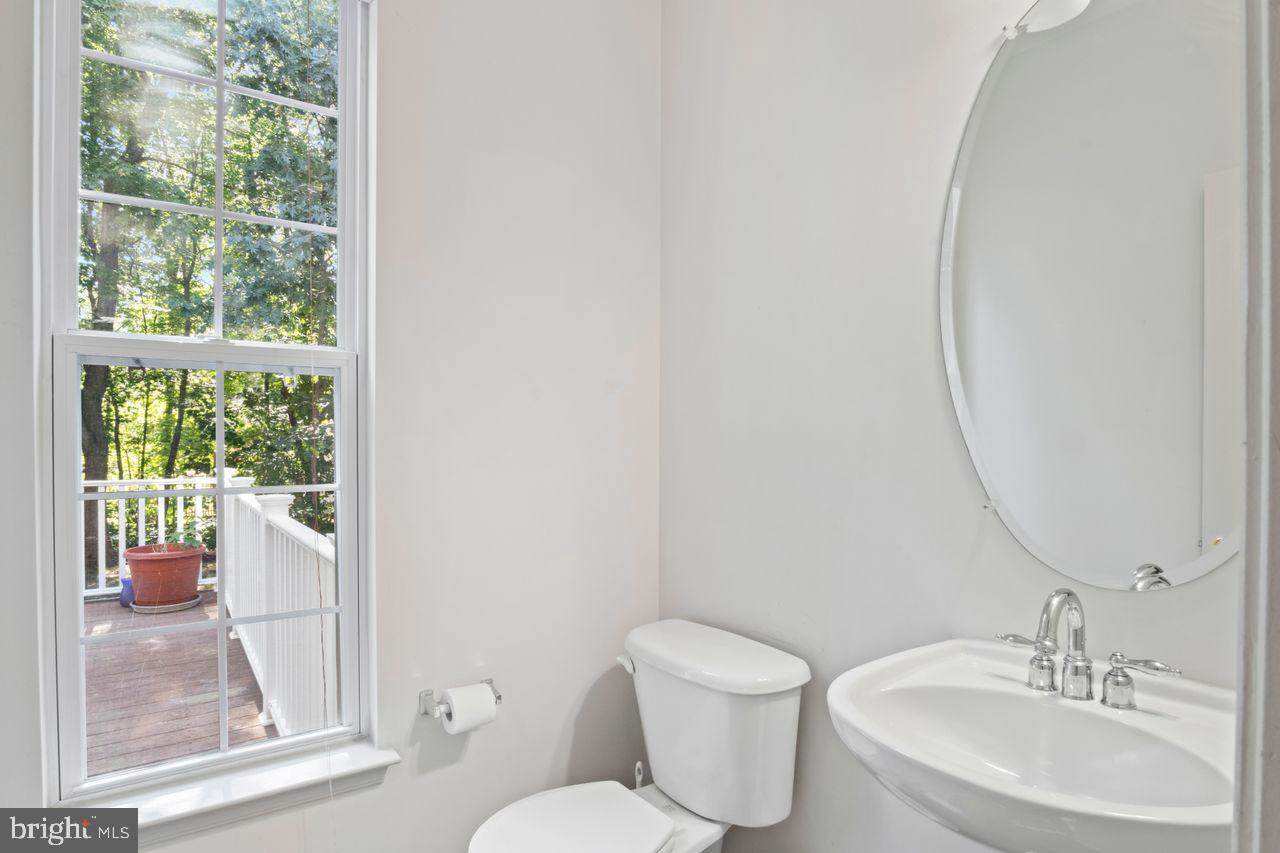 Woodbridge, Virginia, 22191, United States, 6 Bedrooms Bedrooms, ,5 BathroomsBathrooms,Residential,For Sale,1949818