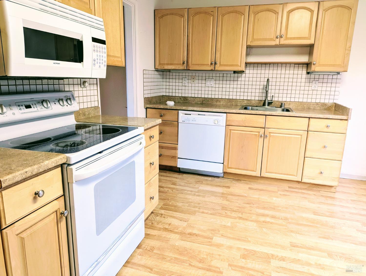 Novato, California, 94947, United States, 3 Bedrooms Bedrooms, ,3 BathroomsBathrooms,Residential,For Sale,1927255