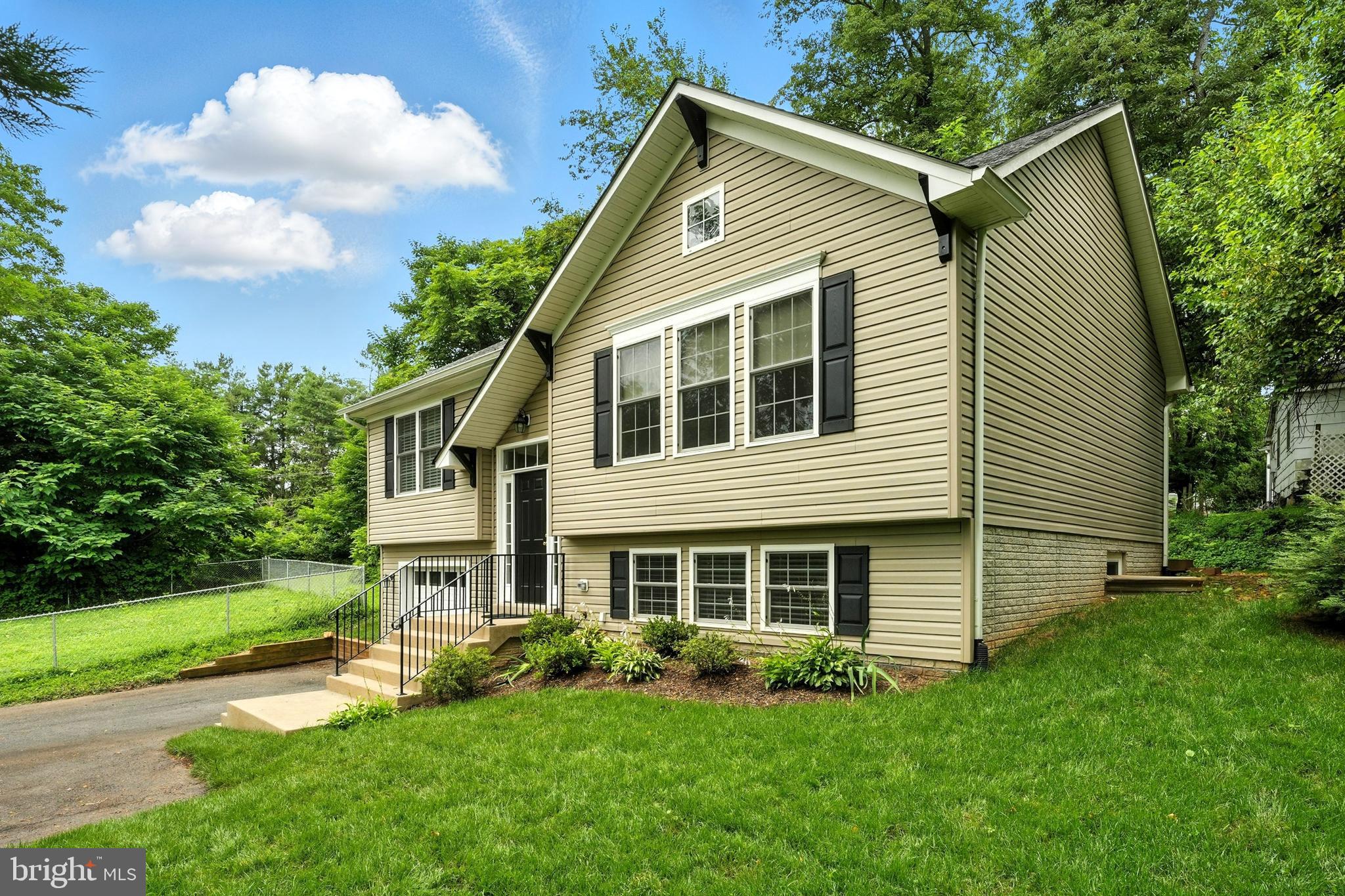 Warrenton, Virginia, 20186, United States, 3 Bedrooms Bedrooms, ,3 BathroomsBathrooms,Residential,For Sale,1930578