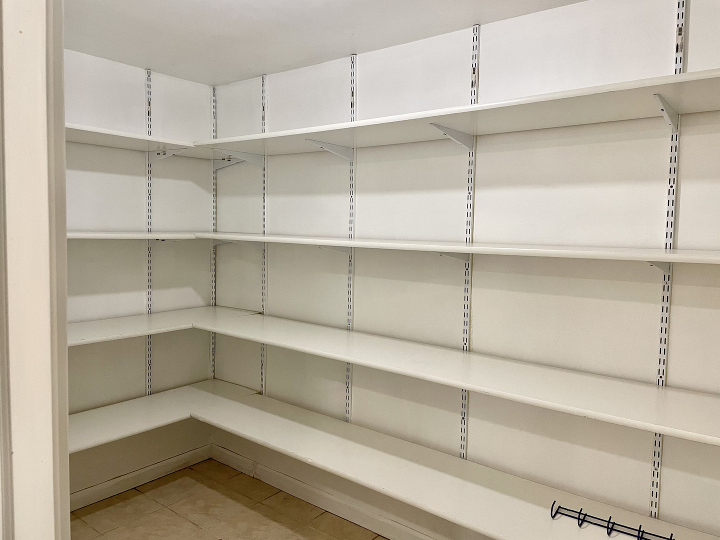 Skokie, Illinois, 60076, United States, 3 Bedrooms Bedrooms, ,3 BathroomsBathrooms,Residential,For Sale,1932038