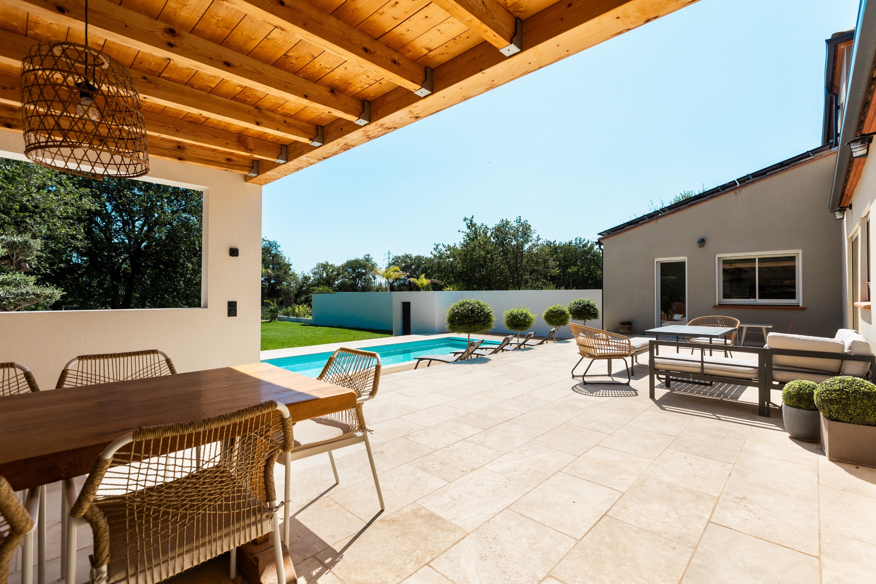  SPACIOUS VILLA WITH A COUNTRY FEEL IN THE CITY - 物件實景
