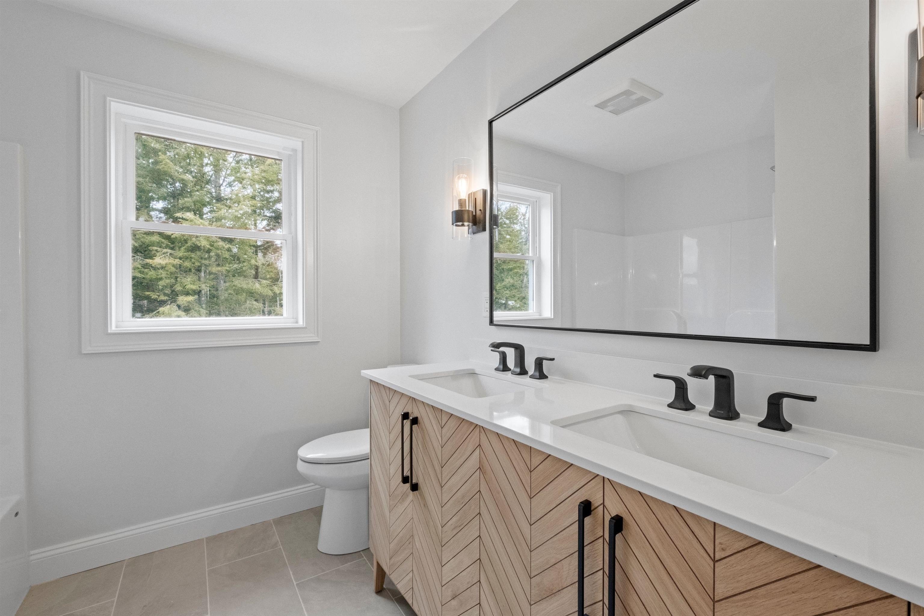 Thornton, New Hampshire, 03285, United States, 3 Bedrooms Bedrooms, ,3 BathroomsBathrooms,Residential,For Sale,1887960